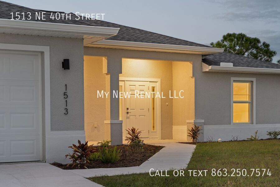 Building Photo - 1513 NE 40th St