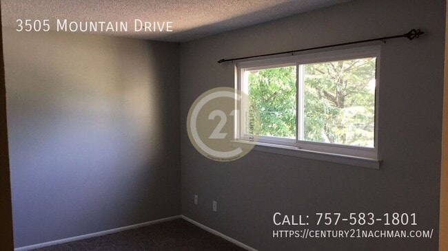 Building Photo - 3505 Mountain Dr