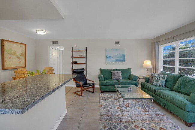 Building Photo - 3212 NE 9th St