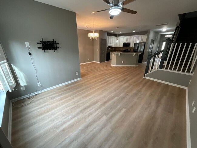 Building Photo - Immaculate 3 bedroom/2.5 bathroom in Tanner Woods!