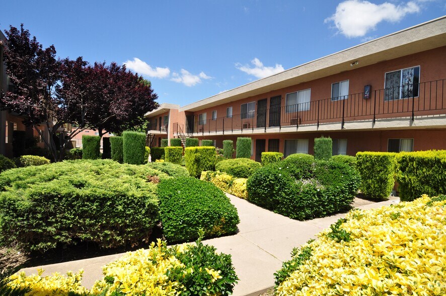 Ashwood Apartments 12605 Mapleview St Lakeside CA 92040 Apartment