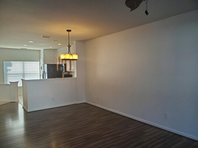 Building Photo - 4480 SW 49th Ave