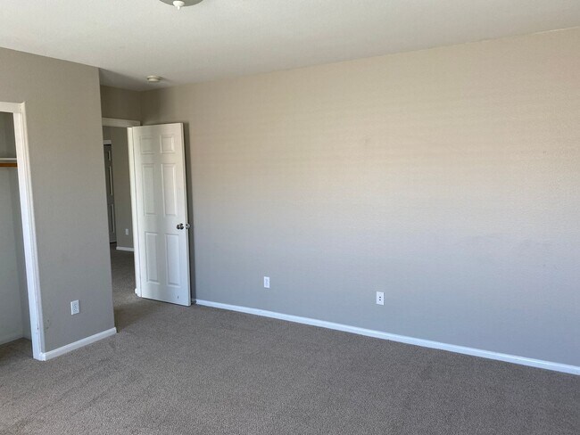 Building Photo - 5 Bedroom Morgan Hill Home Coming in July