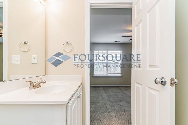 Building Photo - Spacious 2-Bed / 3.5-Bath Townhome with Hardwood Floors, Lower-Level Bonus Room & Private Outdoor...