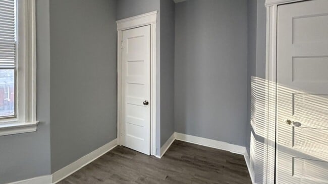 Building Photo - Cozy renovated 3 bedrrom!