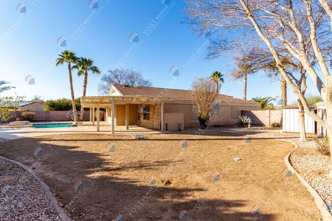 Building Photo - 3 bedroom 2 bath home with a pool in Missi...