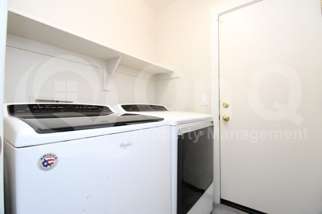 Building Photo - 15844 W Papago St