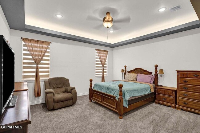 Building Photo - 12365 Desert Wolf Ave