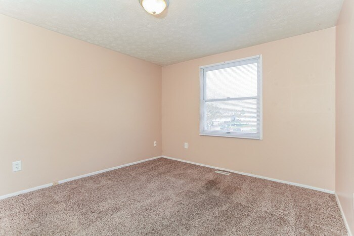 Building Photo - 2763 Quaker Ct