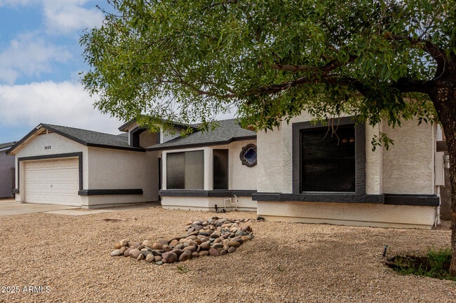 Building Photo - 2420 E Garnet Ave