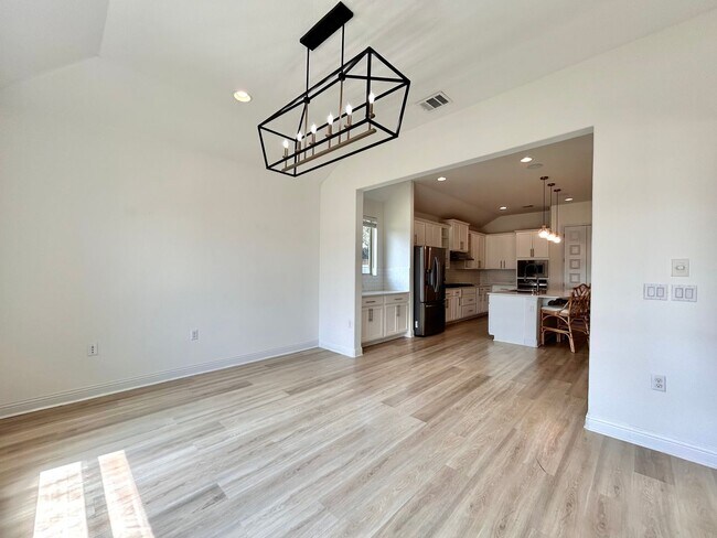 Building Photo - Welcome to Caliterra – Hill Country Luxury...