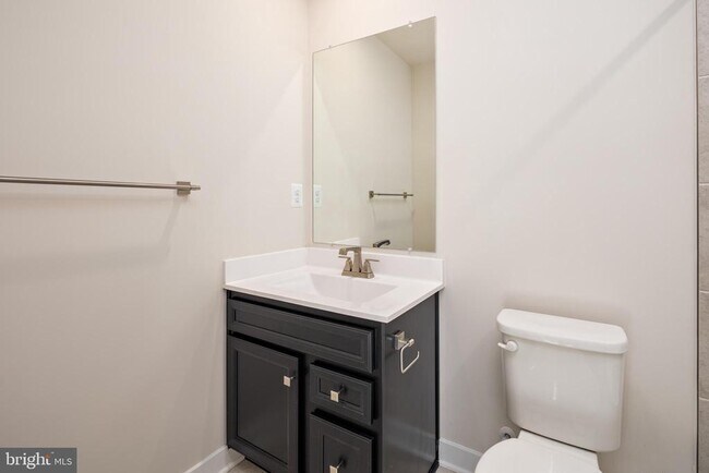 Building Photo - 1920 Four Roses St