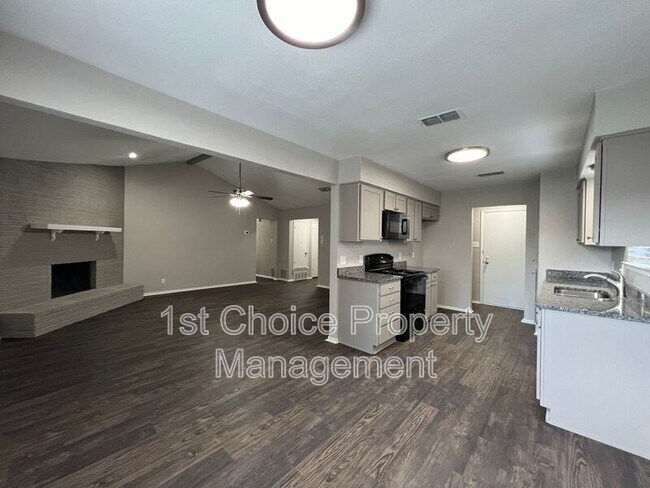 Building Photo - 709 Fair Meadows Dr