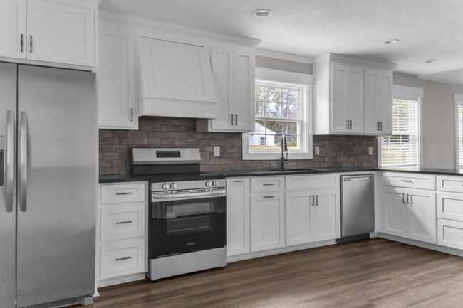 Building Photo - 1716 N Troup St