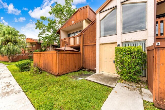 Building Photo - 6614 SW 114th Pl