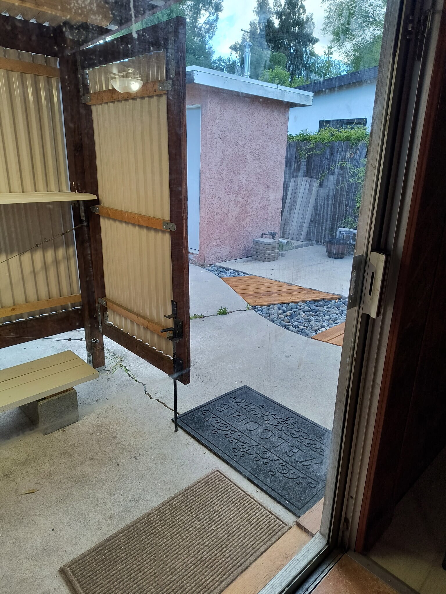 Private entrance - 5739 Winnetka Ave