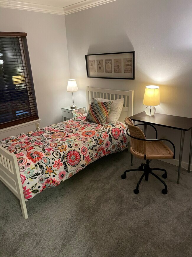 2nd bedroom - 12303 Harbour Pointe Blvd