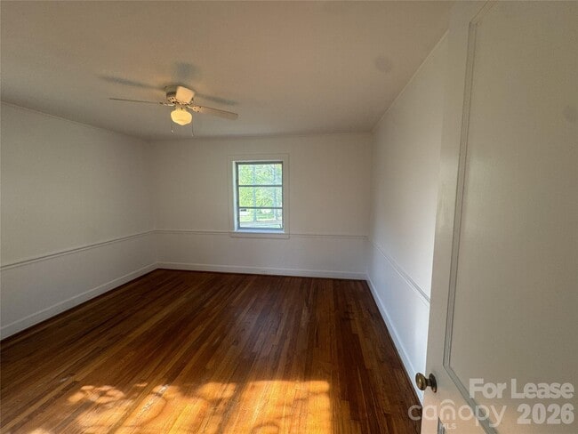 Building Photo - 1203 Hibriten Dr SE