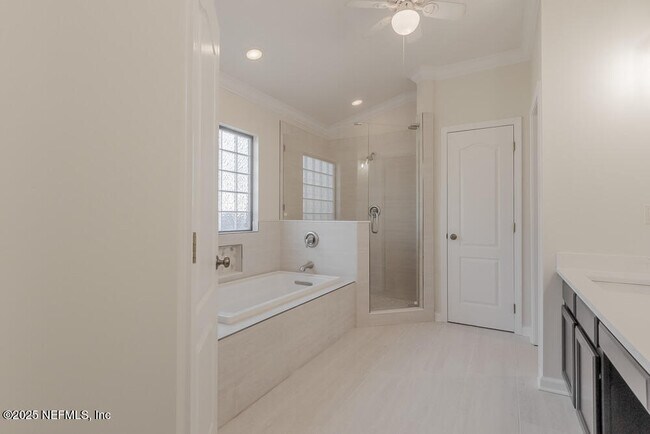 Building Photo - 12080 Scarsdale Dr