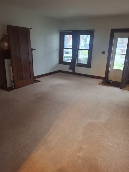 Building Photo - 149 Eastern Heights Blvd