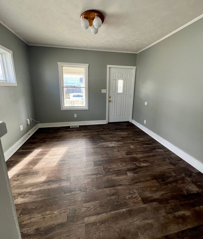 Building Photo - 2Bed/1Bath House