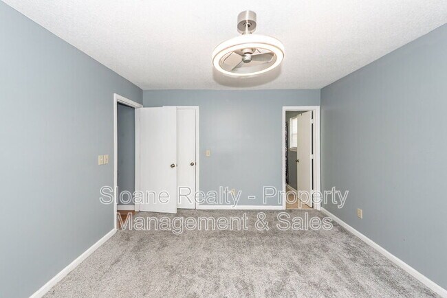 Building Photo - 5212 Elba Dr