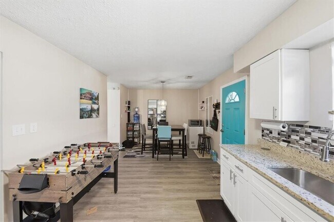 Building Photo - 3682 Stephanie Ct