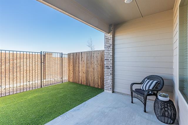 Building Photo - 736 Thorn Crk Dr