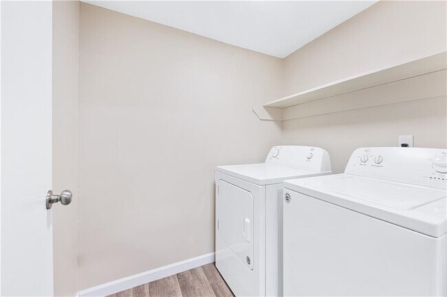 Building Photo - 103 Sterling Ct