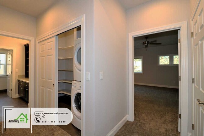 Building Photo - 1353 Browning Street