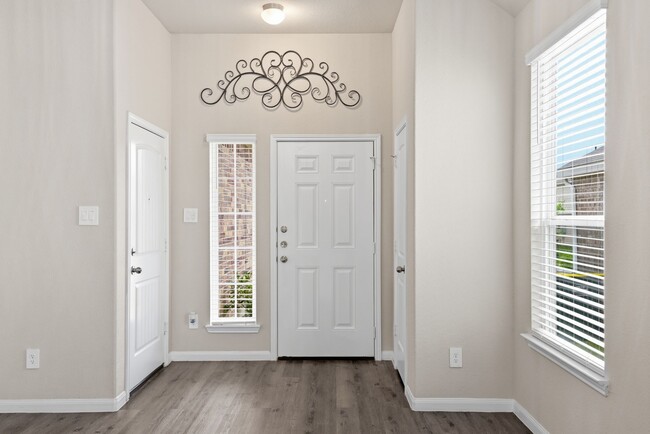 Building Photo - 2914 Lawrence Pk Ct