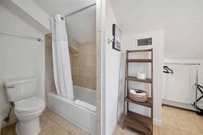 Building Photo - 1105 Tulane St