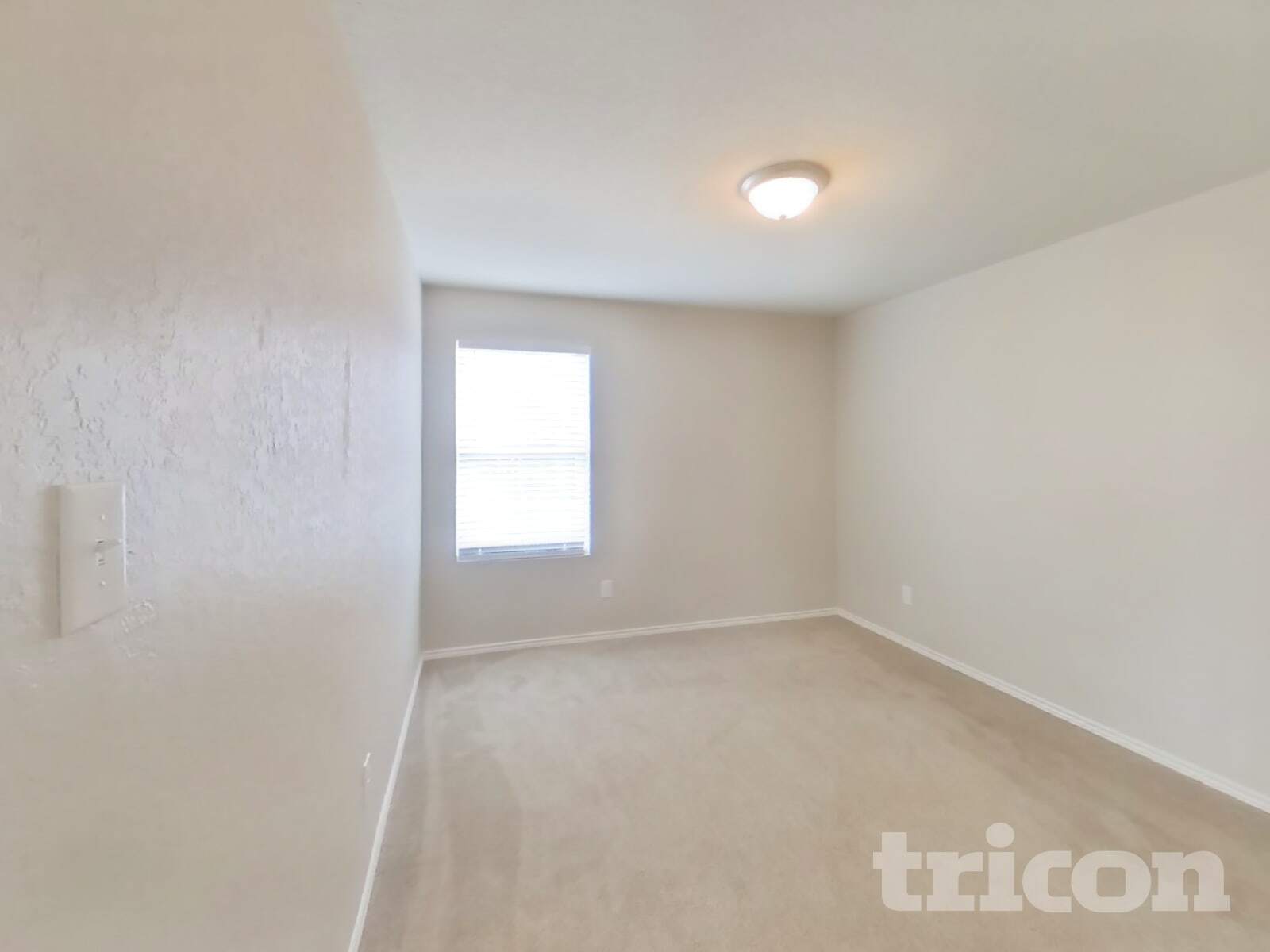 Building Photo - 102 Elizondo Way