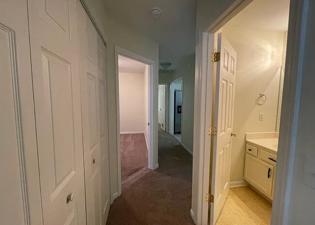 Building Photo - 1435 Bromwich Dr
