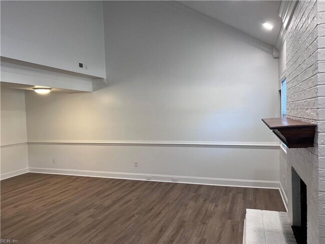 Building Photo - 947 Wildwood Square Ct