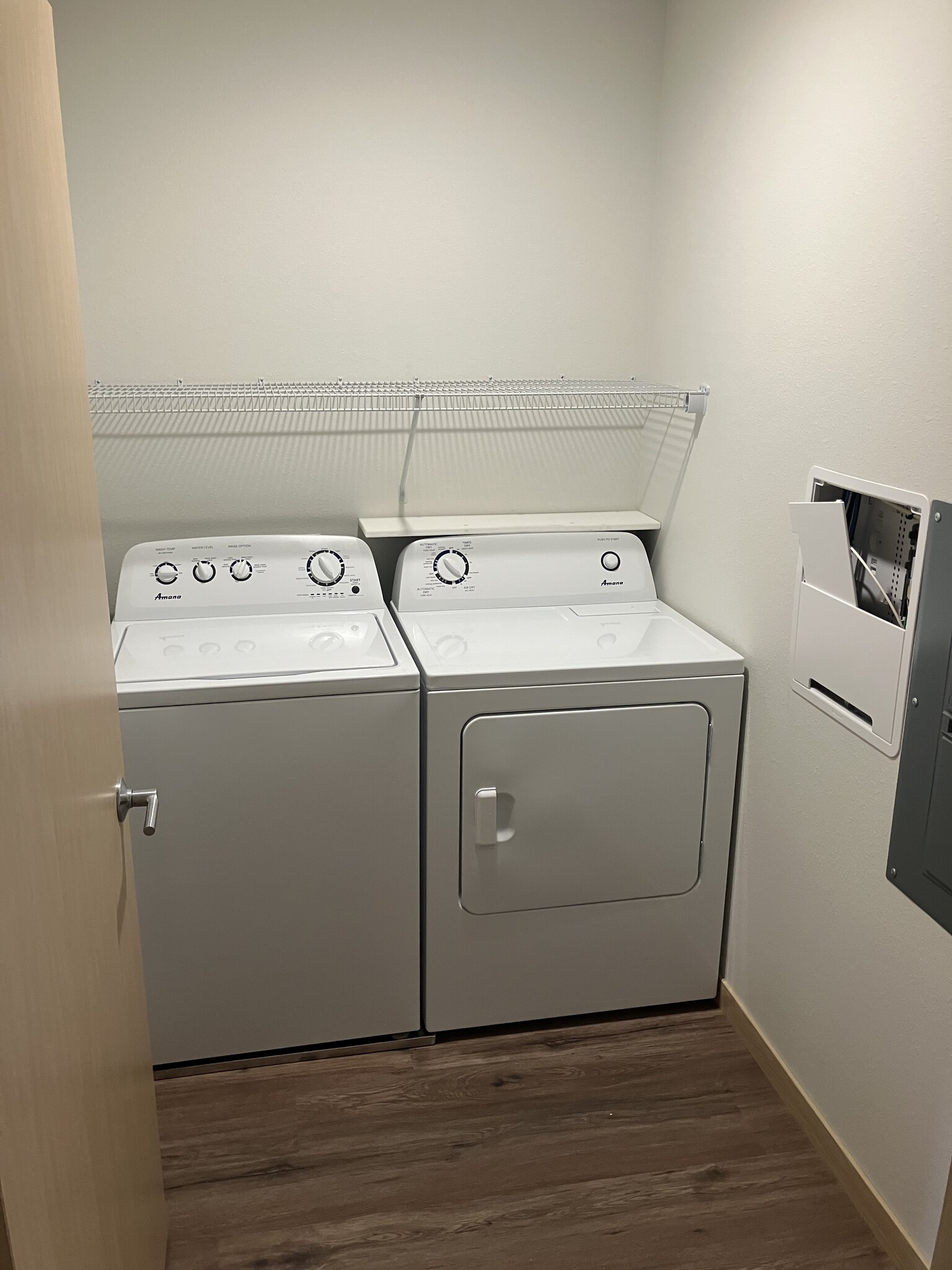 Building Photo - 455 Century Pl