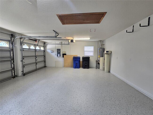 Building Photo - 15305 PALOMA PARK Ln