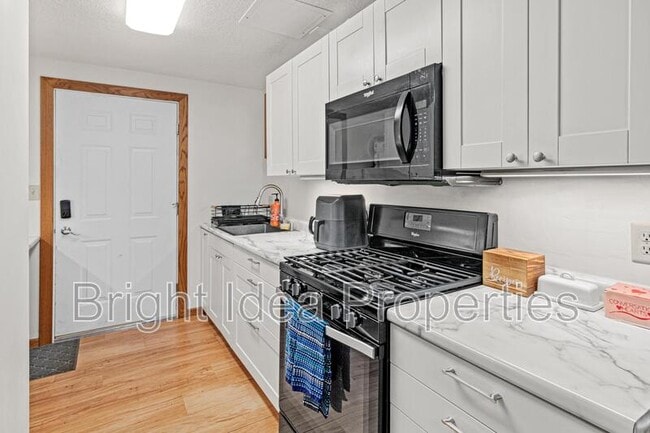 Building Photo - 2535 Aldrich Ave S