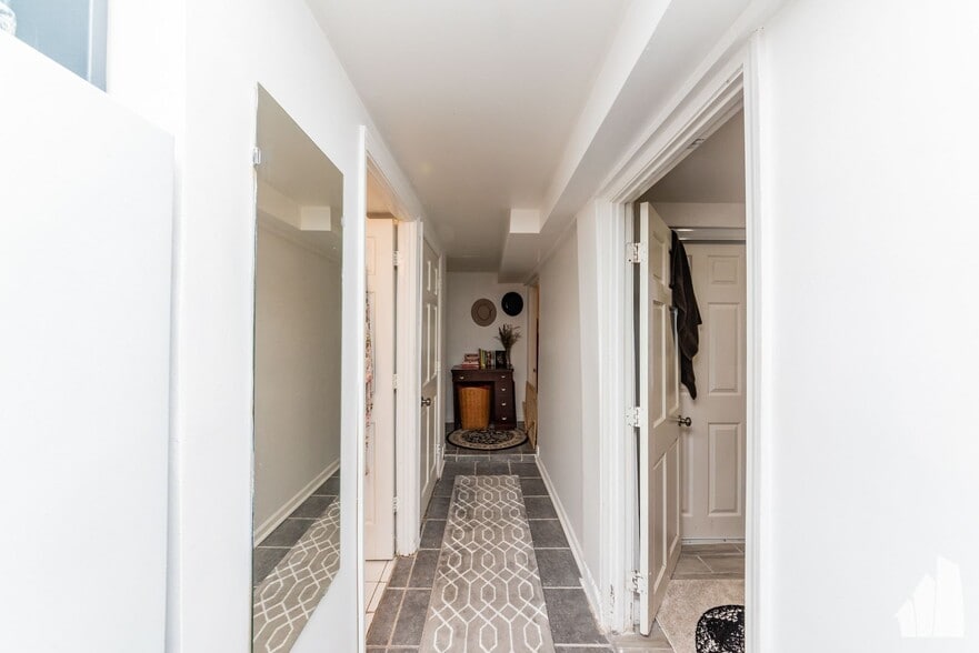 Building Photo - 2005 W Race Ave