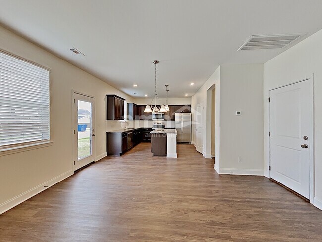 Building Photo - 445 Charity Ln