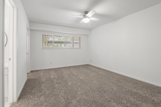 Building Photo - 12966 Trail Hollow Dr