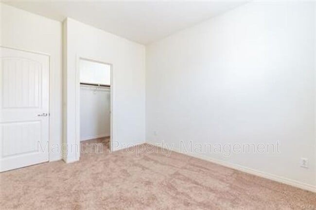 Building Photo - 40347 Calle Real