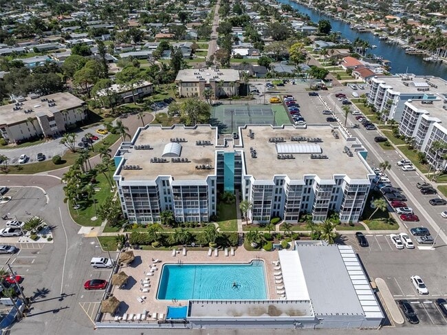 Building Photo - 4902 38th Way S