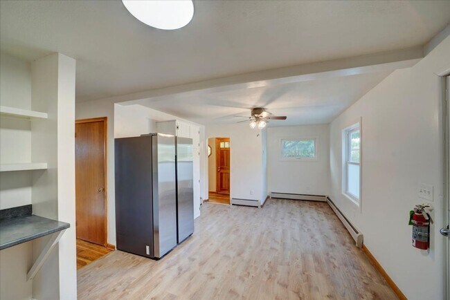 Building Photo - 3 Bedroom Apartment in Burlington VT Avail...