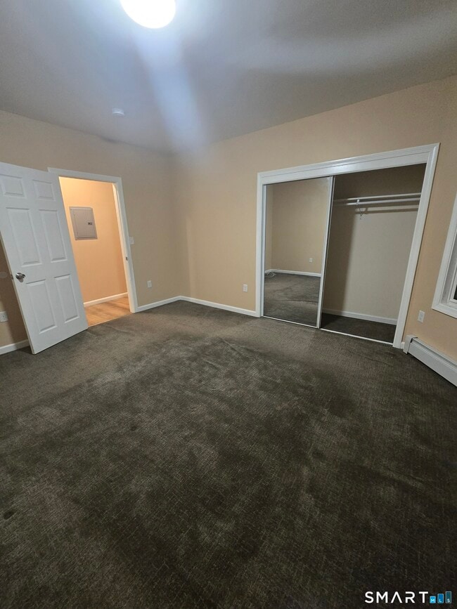 Building Photo - 38 Burton St