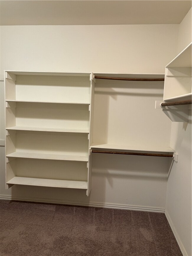 Building Photo - 4400 SW Eggersway Pl