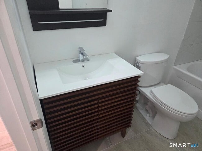 Building Photo - 39 Horton Hill Rd