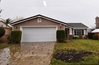 Building Photo - 29020 Rolando Rd