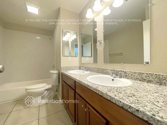 Building Photo - 231 N West St