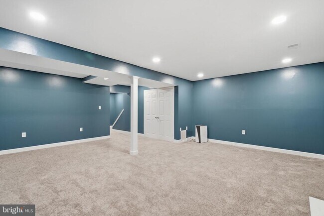 Building Photo - 12120 Stoneford Dr